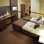 Centrum With Free Parking Hotel