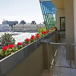 Hotel Centrum With Free Parking 4*