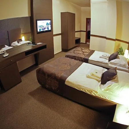 Centrum With Free Parking Hotel