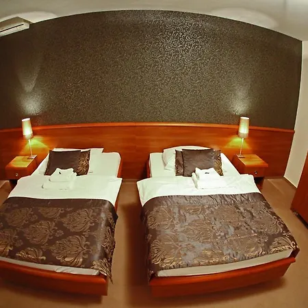 Centrum With Free Parking 4* Nitra