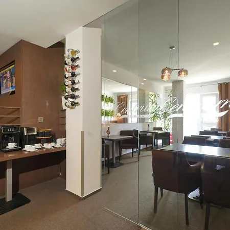 Hotel Centrum With Free Parking Nitra