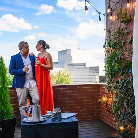 Centrum With Free Parking מלון ניטרה