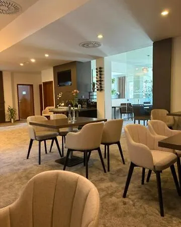 Hotel Centrum With Free Parking Nitra