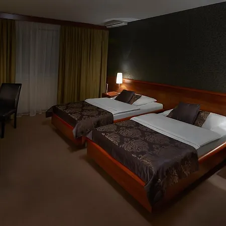 Centrum With Free Parking Hotel