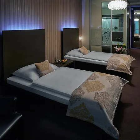 Centrum With Free Parking 4*