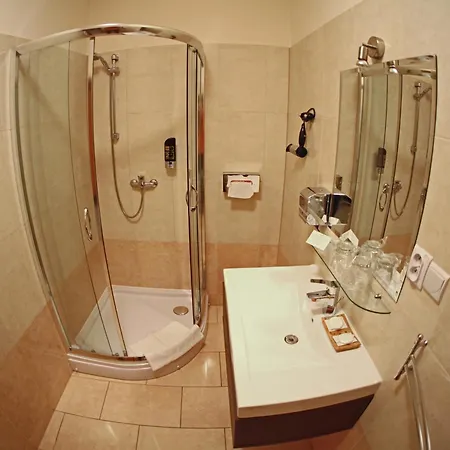 Hotel Centrum With Free Parking Nitra