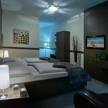 Centrum With Free Parking ניטרה