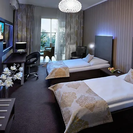 Centrum With Free Parking 4*