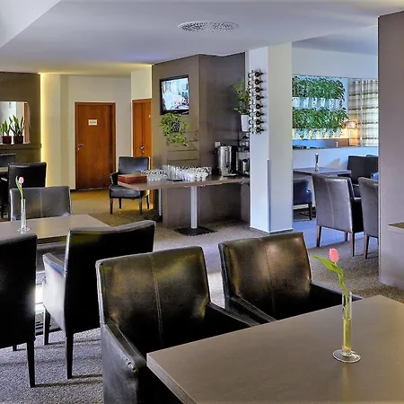 Centrum With Free Parking Hotel