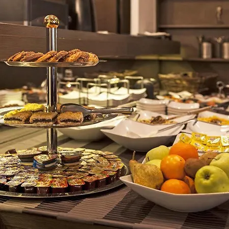 Szálloda Centrum With Free Parking Nyitra